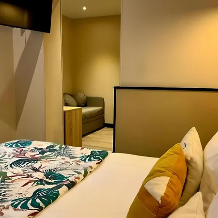 Hotel Lilas Blanc Paris Exterior foto